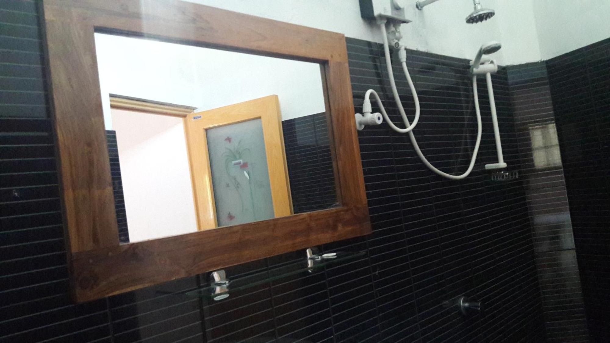 River Side & Swimming Pool Bed & Breakfast Udawalawe Ngoại thất bức ảnh