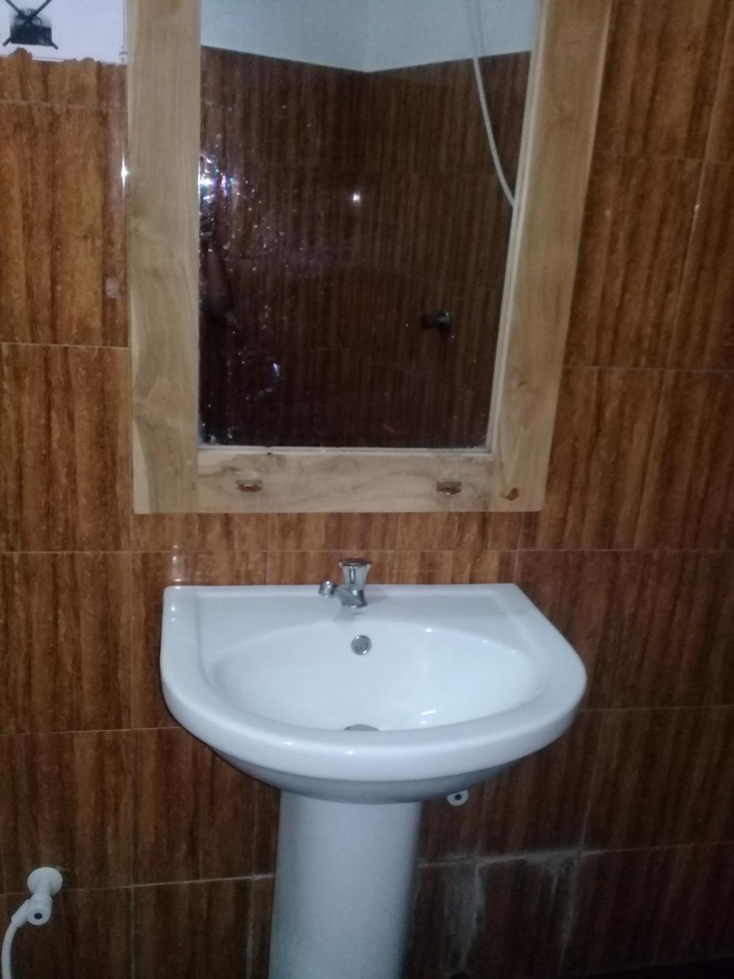 River Side & Swimming Pool Bed & Breakfast Udawalawe Ngoại thất bức ảnh